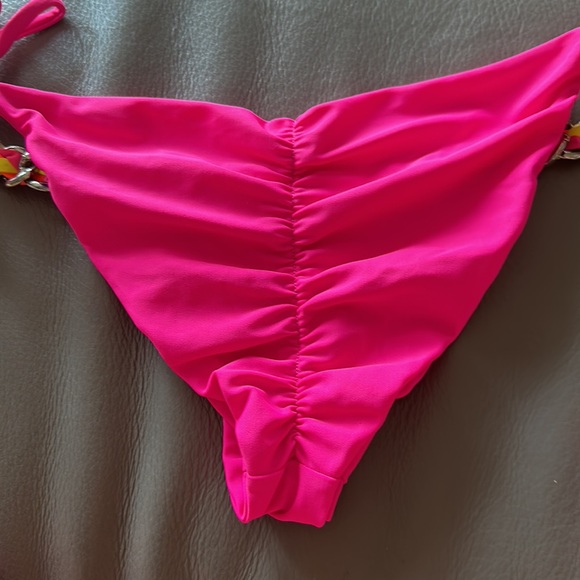 Hot pink Newton beach bunny chained bikini - Picture 7 of 7
